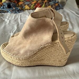 Kenneth Cole Women's Tan Wedge Sandals